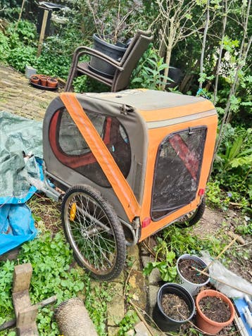 Gratis hondenkar voor grote hond.