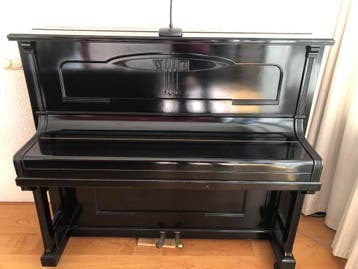 100 jaar oude Feurig piano