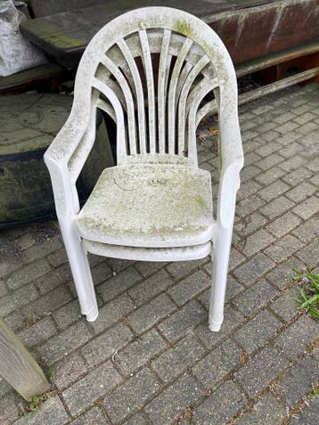 2 gratis stoelen op te halen