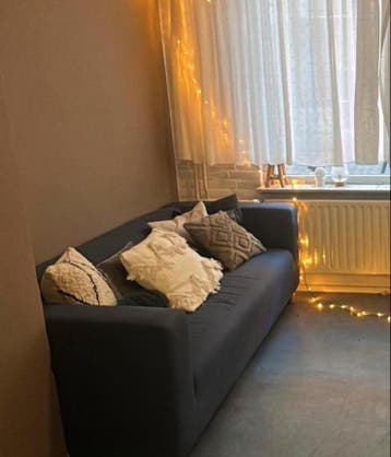 GRATIS OPHALEN: Blauwe stoffen bank!