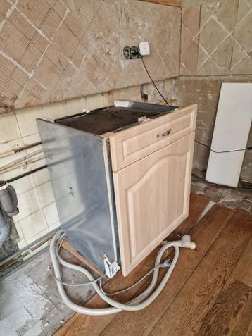 Inbouw vaatwasser met houten front (gratis)