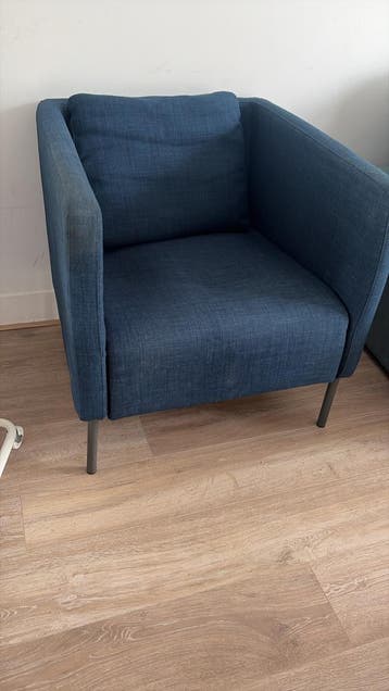 Blauwe stoel van Ikea