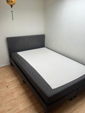 Box spring bed