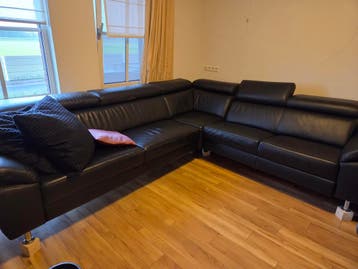 Gratis inboedel: bank, tafels, stoelen en meer
