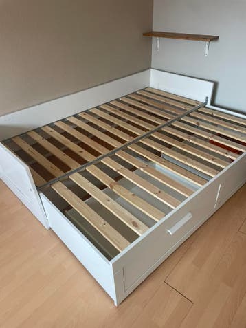 Bedframe uitschuifbaar naar 2persoons