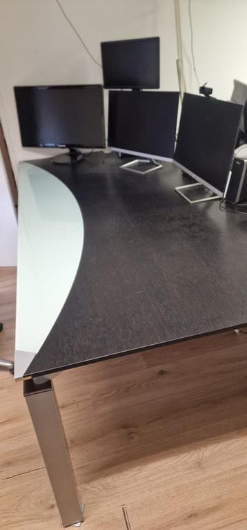 2 Grote Bureaus met Stoelen - Hout, Glas, Staal