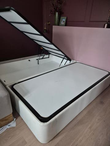 Gratis Bed-bodems met opslagruimte, zonder matras