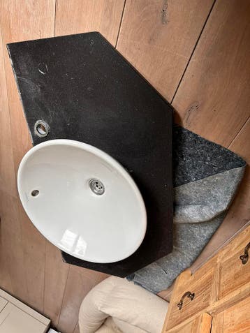 Gratis afhalen! Badkamermeubel met wasbak