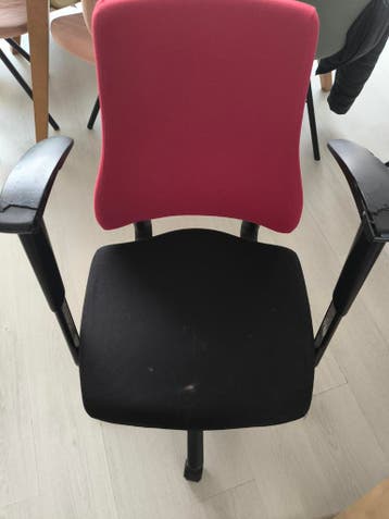 Bureaustoel rood en zwart