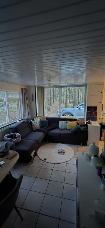 Hoekbank met opbergvak - 2.55m x 2.40m - Goede staat- gratis