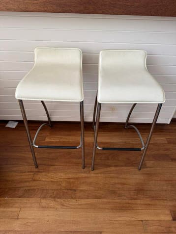 Twee barkrukken, gratis