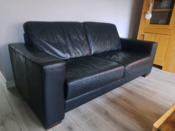Gratis bankstel en 2 stoelen