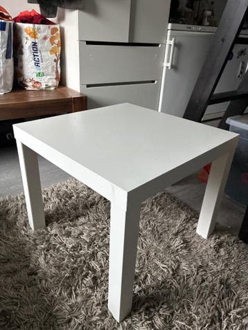 Witte bijzettafel (55x55x45cm)