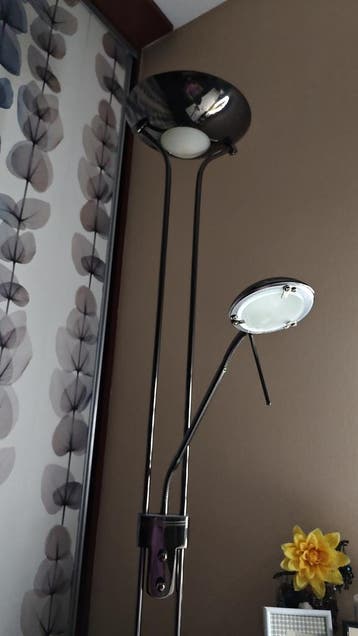 Gratis Vloerlamp met leeslamp