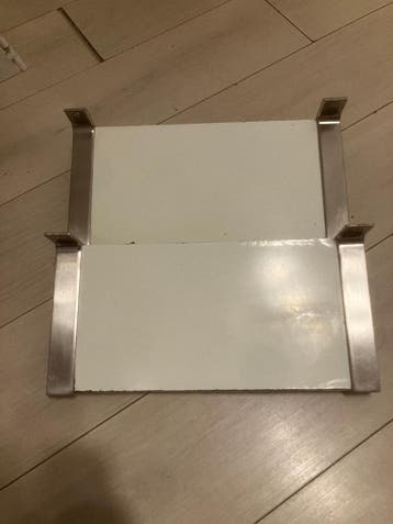 Twee wandplanken 40cm GRATIS