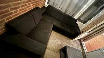 Zwarte stoffen banken