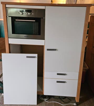 Keukenblok voor vriezer, koelkast en oven/magnetron