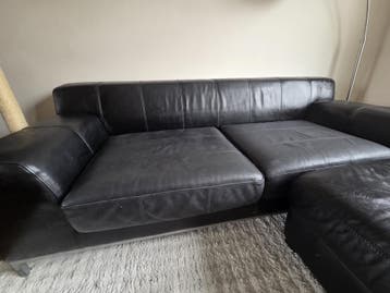 Gratis ophalen: zwarte leren bank