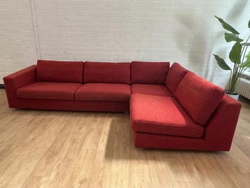 Gratis Rode Hoekbank Luxe Merk Pode