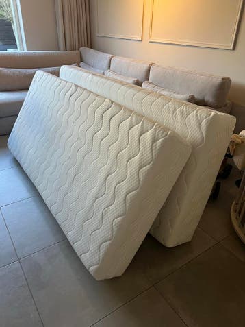 Vandaag GRATIS ophalen! Twee matrassen 90x200