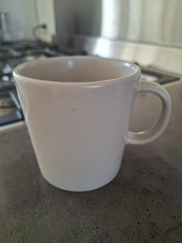 2 Mok, lichtgrijs, keramiek