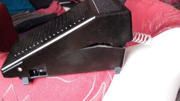 mechanisch voetpedaal oude Naumann naaimachine