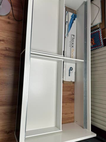 Eenpersoons bedombouw zonder lattenbodem en matras