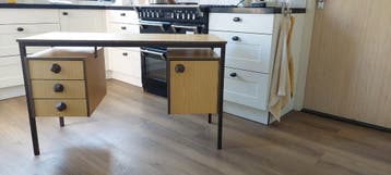 Gebruikte werktafel/ bureau