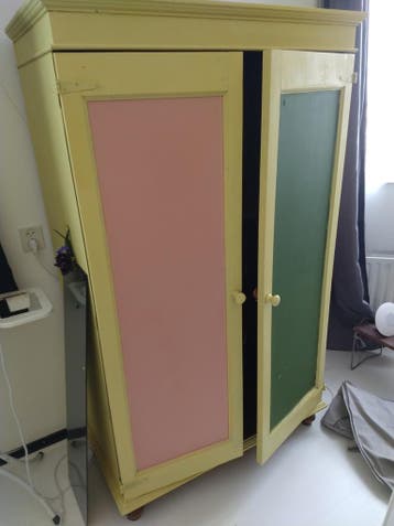 Houten Kast | Gratis | Zelf tillen van 4 hoog