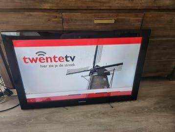 2 werkende televisie,s