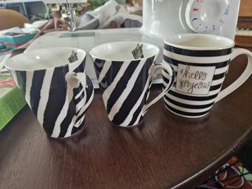 3 gratis mokken zwart-wit