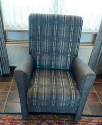 GRATIS !!!Grijze fauteuil met ruitpatroon