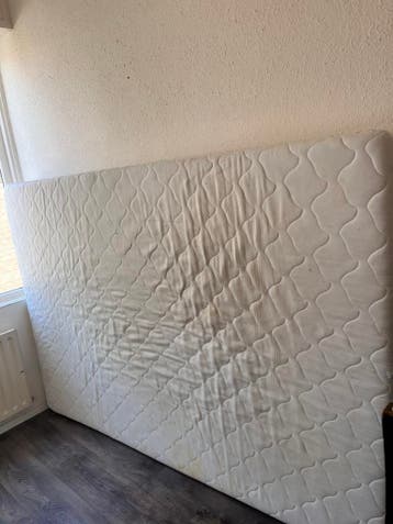 Gratis 2 persoons matras 140 breedt