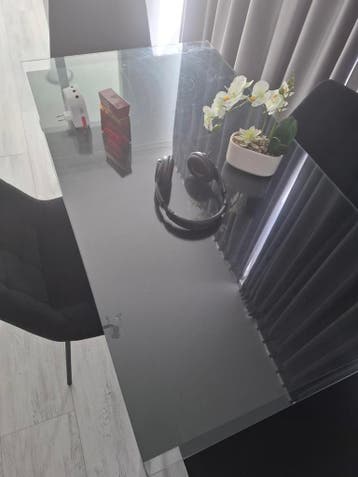 Gratis glazen beschermplaat voor tafel (118x67 cm)