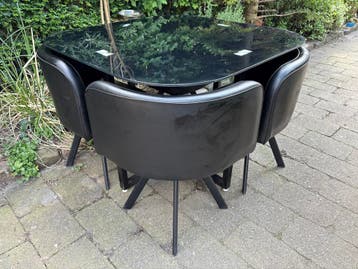 Tafel met 4 stoelen, glasplaat