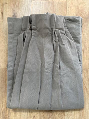 Gordijn, donker grijs, passend voor voordeur tegen kou