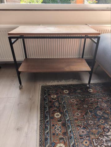 Bijzettafel in de stijl van Pastoe Cees Braakman