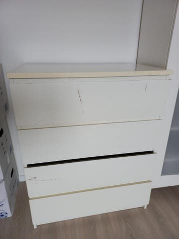 Witte ladekast met 4 lades