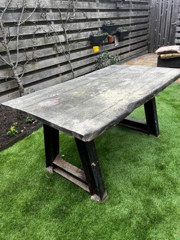 GRATIS Acacia tafelblad met stalen poten