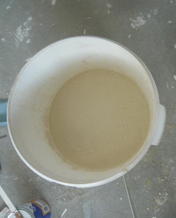 Gratis 13 liter muurverf licht creme