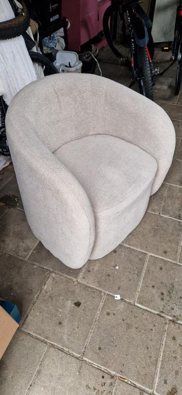 Crèmekleurige fauteuil