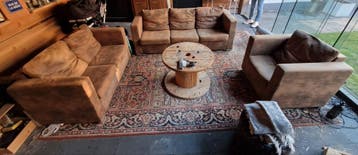 Bankenset kunst suède leer 3-delig MOET WEG!