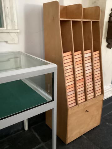 Graag heel snel. Ophalen. Kast met Liedboeken. GRATIS