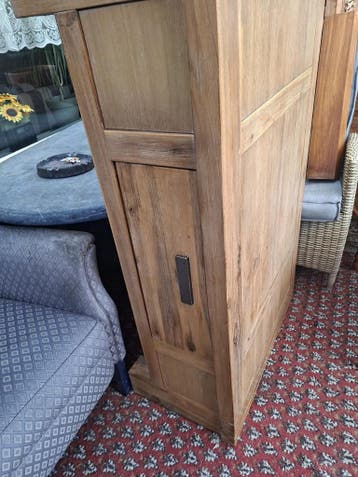 GRATIS meubelset - Tafel en stoelen