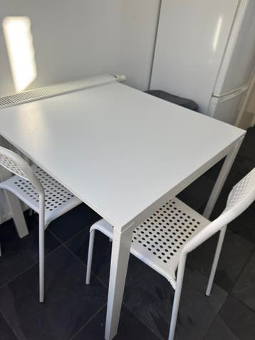 Ikea white table