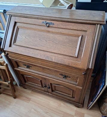 SECRETAIRE  gratis op te halen