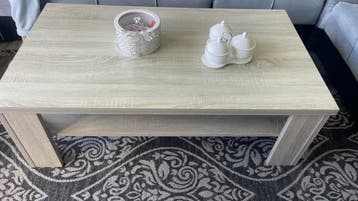 Eettafel, salontafel en 6 stoelen