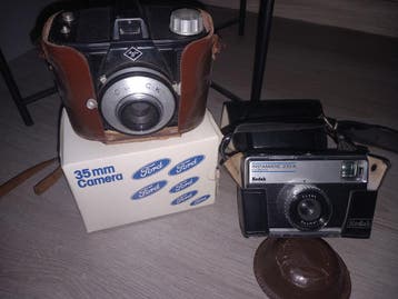 Agfa Clack , Kodak Instamatic 233 X en Ford camera's