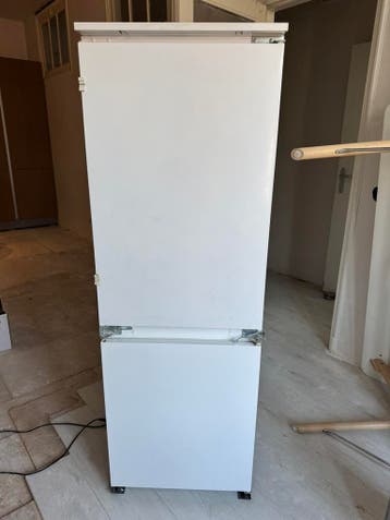 Gratis koelkast met vriesvak