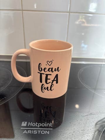 Thee kopje 'beauTEAful'